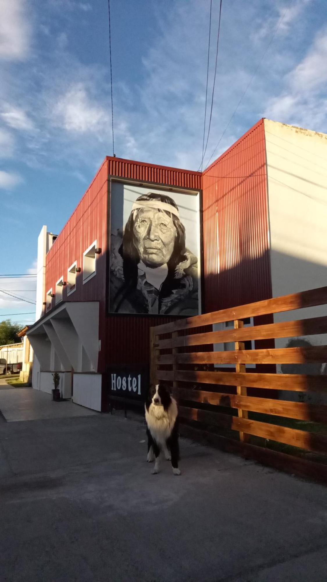 Hostel Yatel El Calafate Bagian luar foto